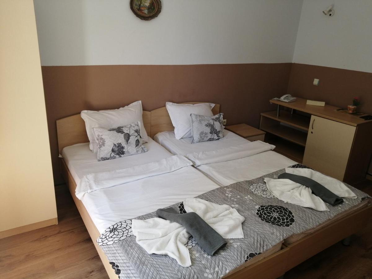 Hotel St. Anthony Slântsjev Brjag Eksteriør bilde