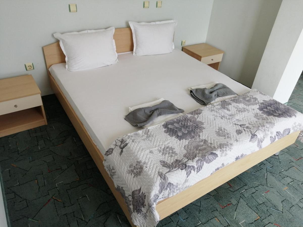 Hotel St. Anthony Slântsjev Brjag Eksteriør bilde